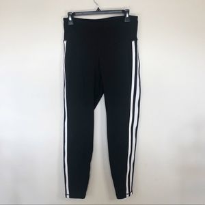 Old Navy Active Elevate Side-Striped Leggi…